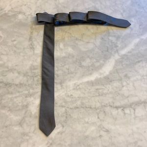 Express Mens skinny tie. Dark grey.